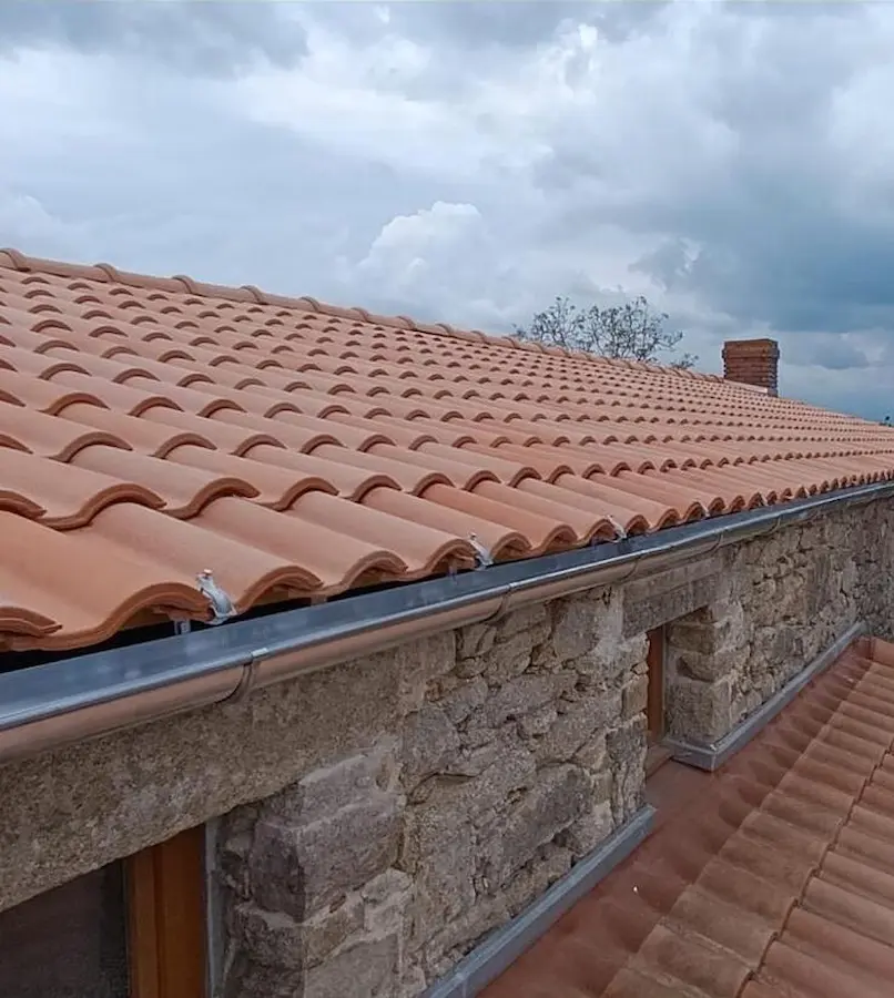 toiture-reno couvreur mouzillon